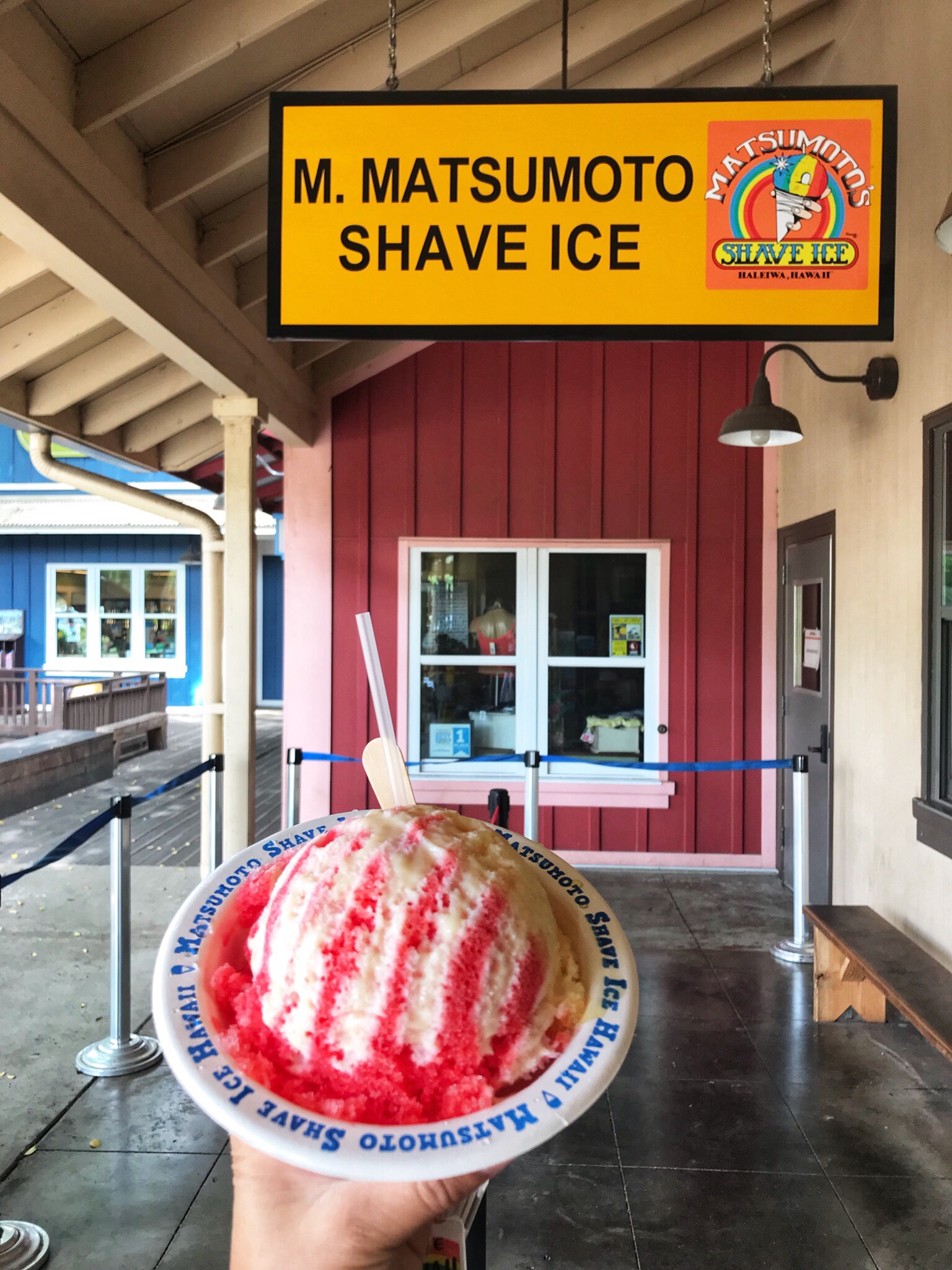 Top 6 Best Shaved Ice in Honolulu featured by top US travel and foodie blog, Food Diary of a City Girl: M Matsumoto Shave Ice