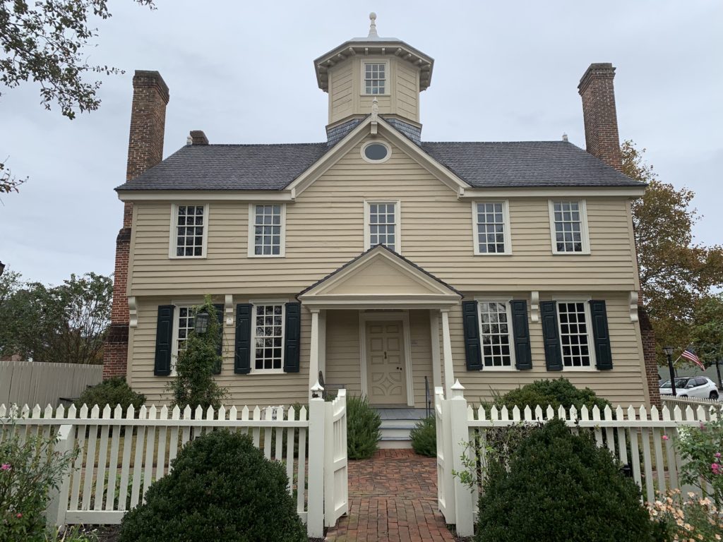 The best things to do in Edenton NC, featured by top NC travel blog, Food Diary of a City Girl: Cupola House