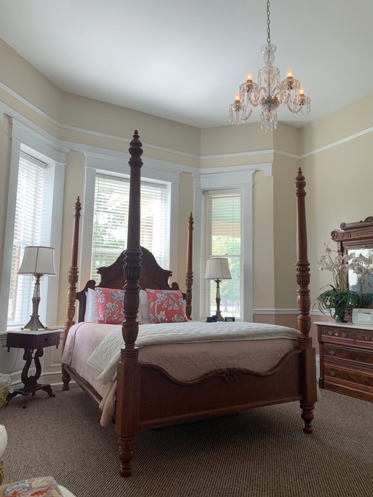 Best Bed and Breakfasts in NC featured by top NC travel blog, Food Diary of a City Girl : Inner Banks Inn