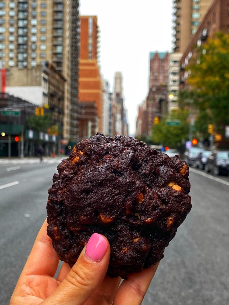 TOP 10 PLACES YOU MUST EAT IN NYC ON YOUR NEXT GIRLS TRIP featured by top US food blog, Food Diary of a City Girl: Levain Bakery