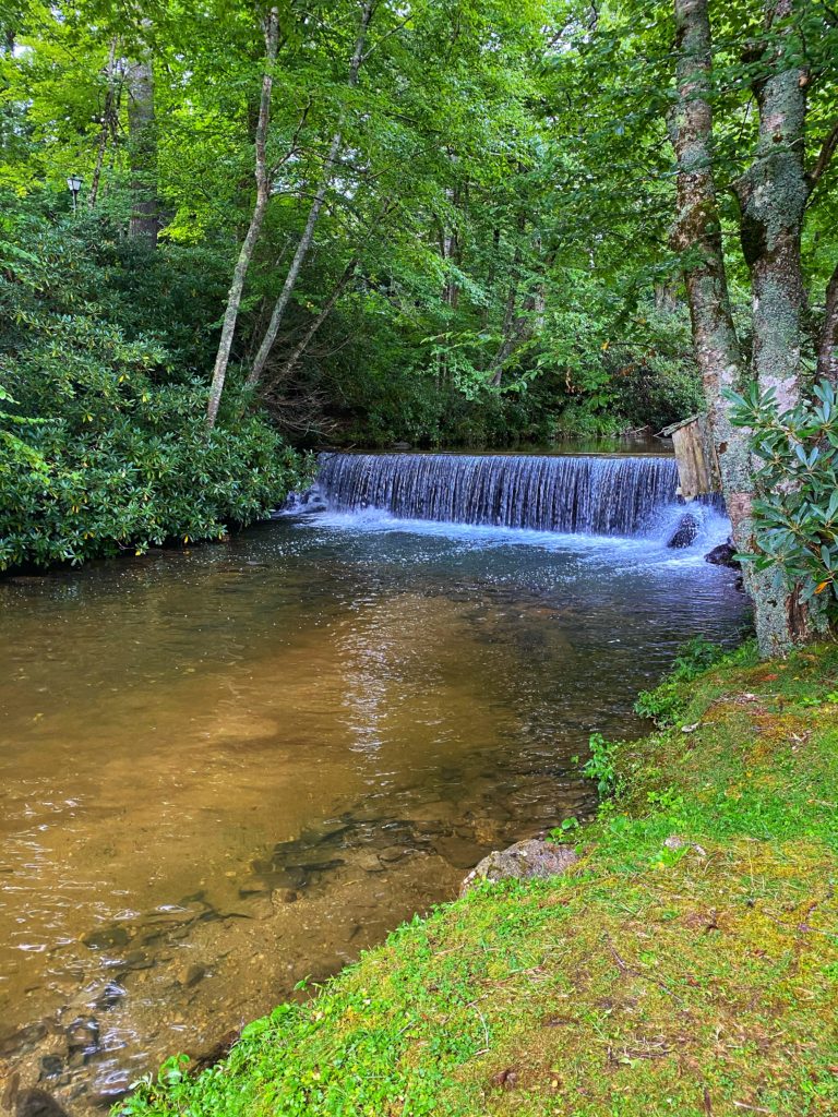 Chetola Resort at Blowing Rock Review featured by top NC travel blogger, Food Diary of a City Girl